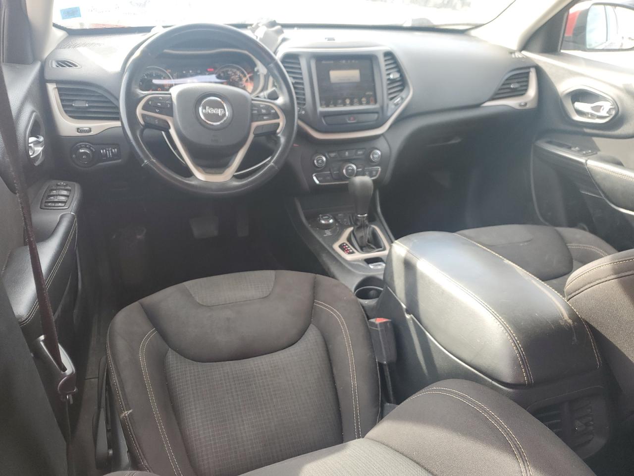 2016 Jeep Cherokee Latitude VIN: 1C4PJMCB8GW367459 Lot: 84356745