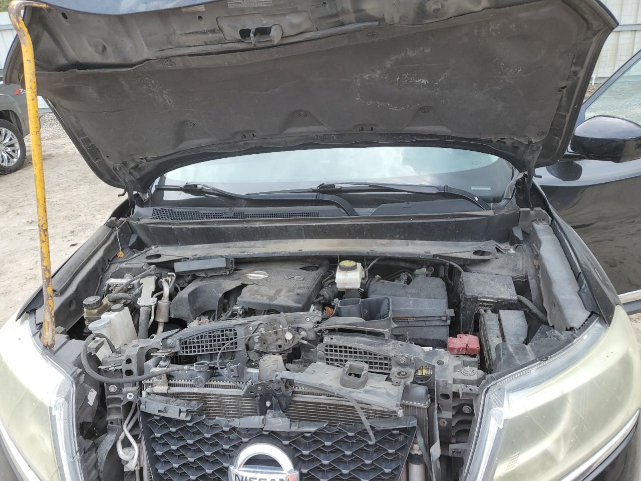 2015 Nissan Pathfinder S VIN: 5N1AR2MN2FC717806 Lot: 84548045