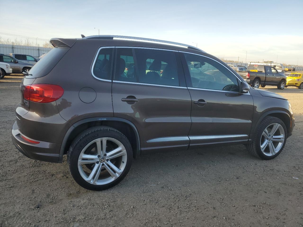 car-image car-image