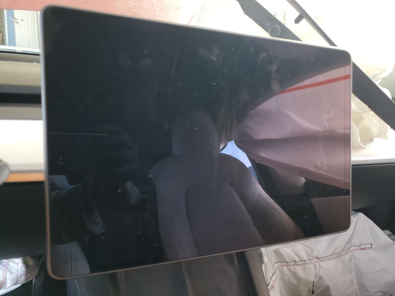 2022 Tesla Model Y VIN: 7SAYGDEF6NF340204 Lot: 82315455