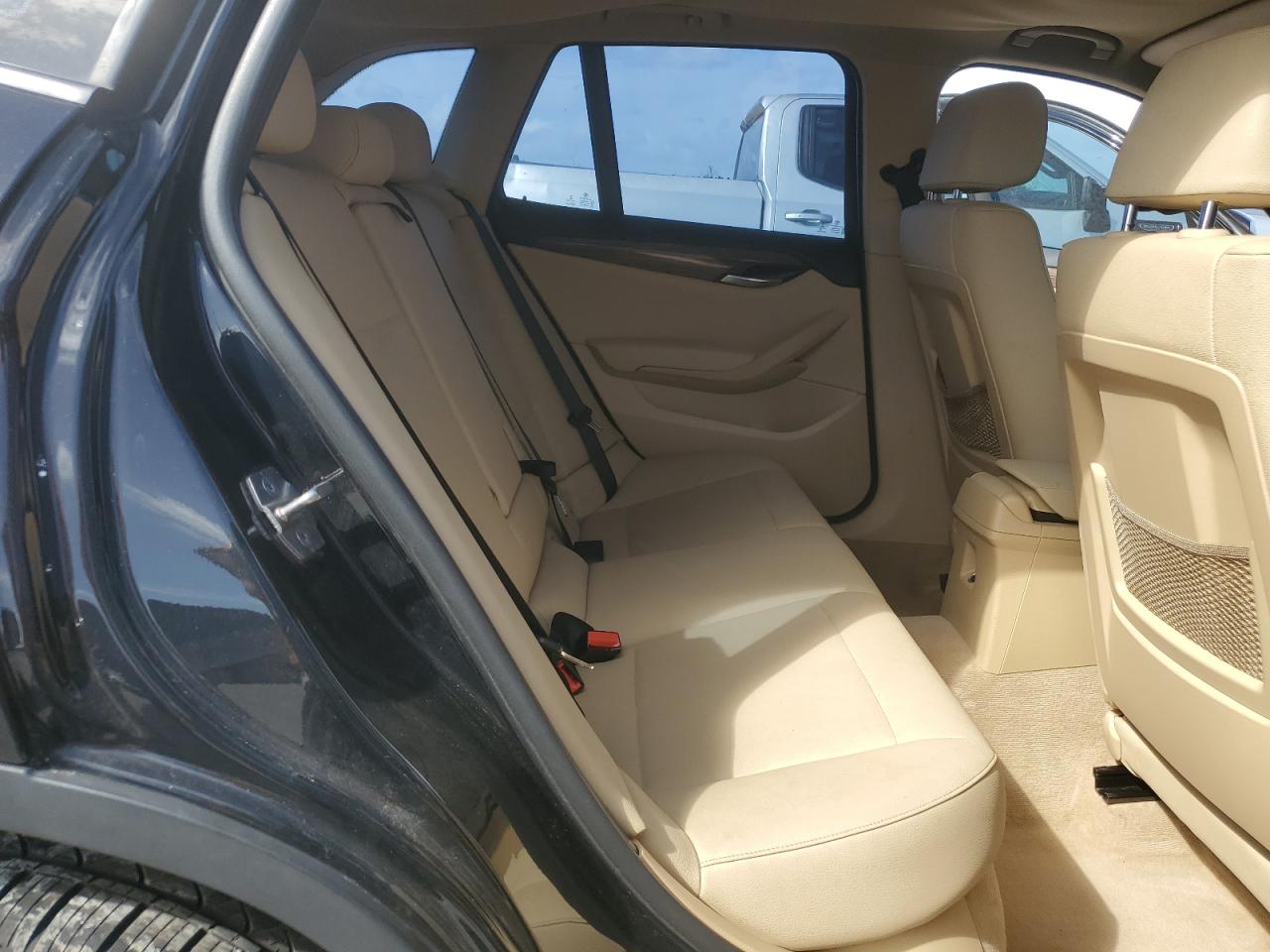 2015 BMW X1 Sdrive28I VIN: WBAVM1C50FV317812 Lot: 84886695