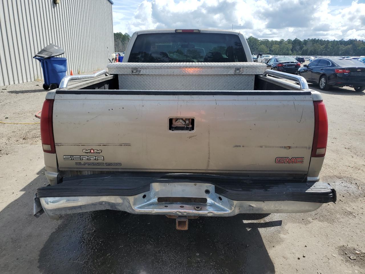 1999 GMC Sierra C1500 VIN: 1GTEC19M3XR513693 Lot: 84982745