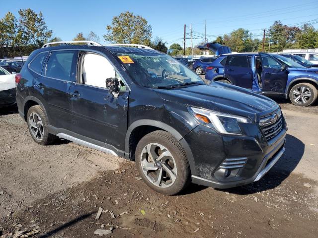  SUBARU FORESTER 2022 Черный
