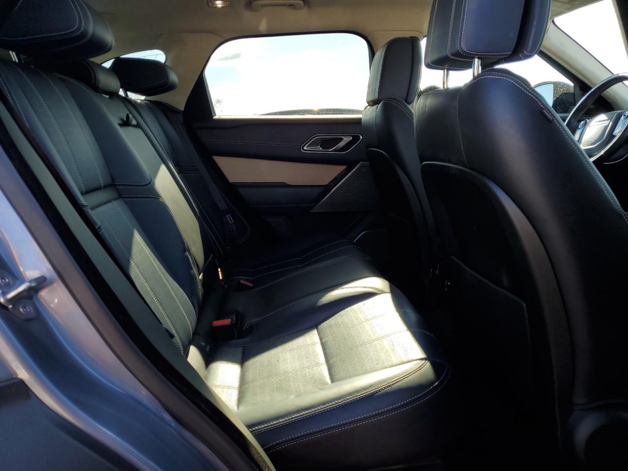 2018 Land Rover Range Rover Velar R-Dynamic Se VIN: SALYL2RN9JA743796 Lot: 90307995