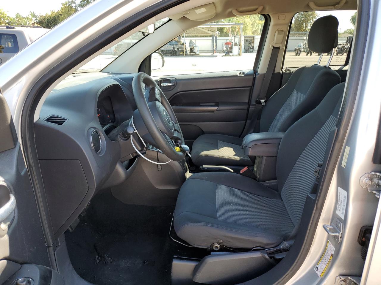2011 Jeep Compass Sport VIN: 1J4NT1FA3BD260269 Lot: 85145185
