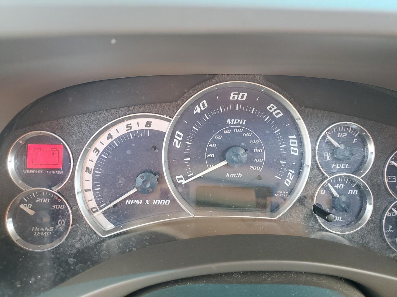 2002 Cadillac Escalade Luxury VIN: 1GYEC63T52R238019 Lot: 85906145