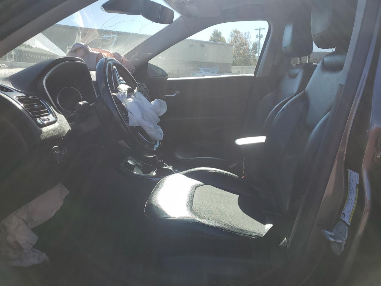 2019 Jeep Compass Latitude VIN: 3C4NJDBBXKT723918 Lot: 82299855