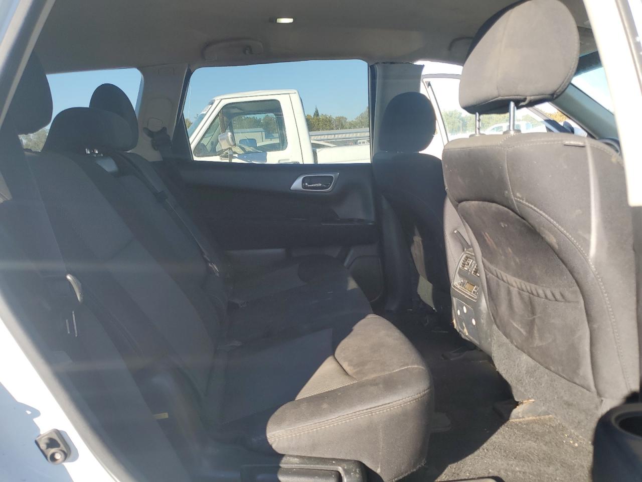 2017 Nissan Pathfinder S VIN: 5N1DR2MN1HC610343 Lot: 85415385