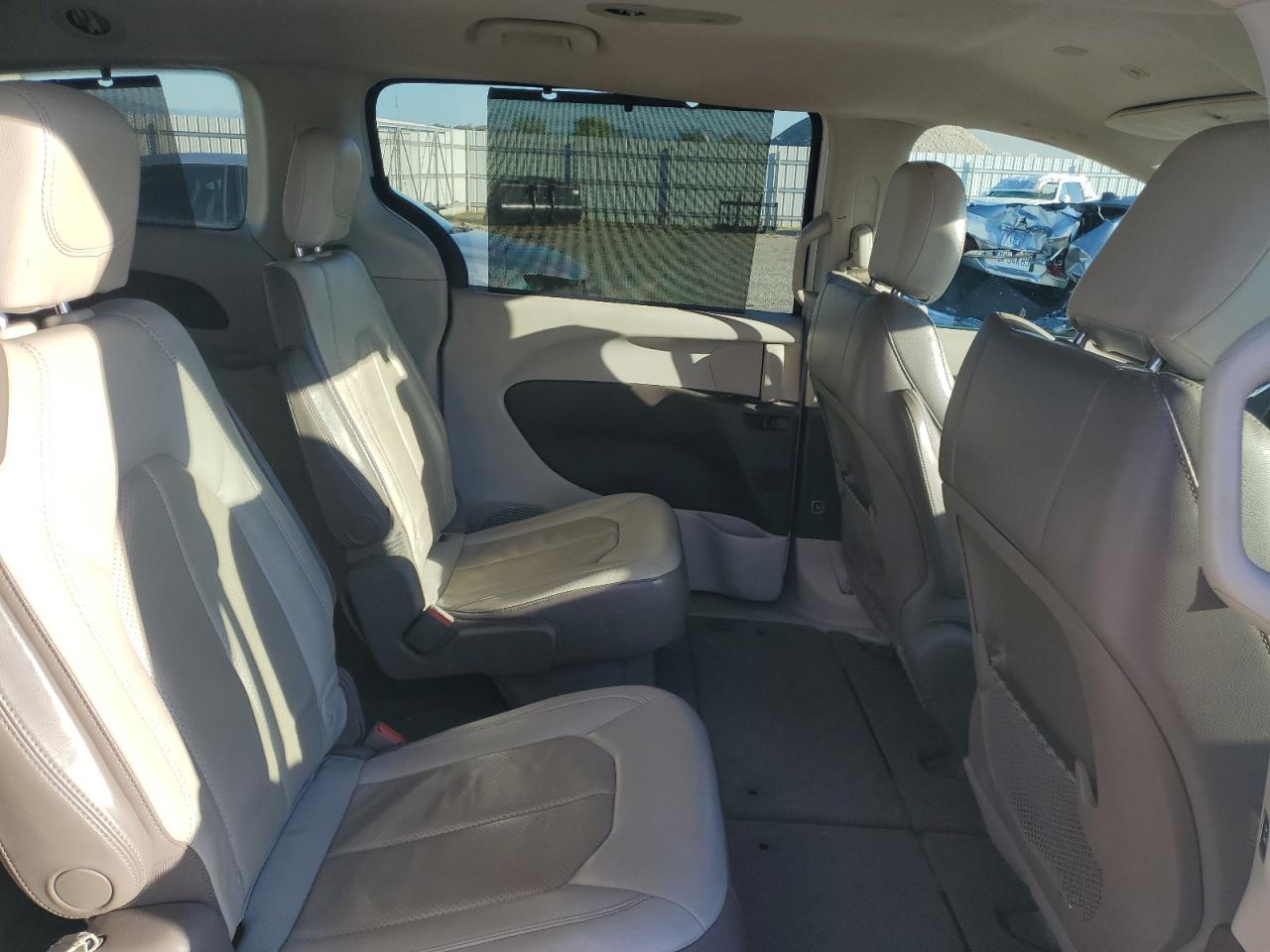 2019 Chrysler Pacifica Touring L VIN: 2C4RC1BG0KR554128 Lot: 82283465