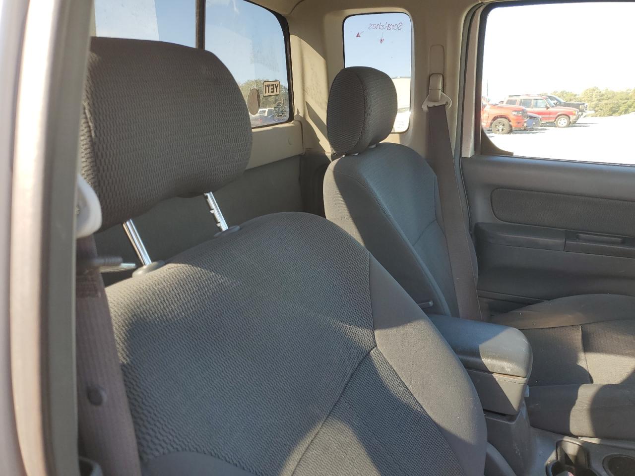 2004 Nissan Frontier King Cab Sc VIN: 1N6MD26Y84C421528 Lot: 82406185