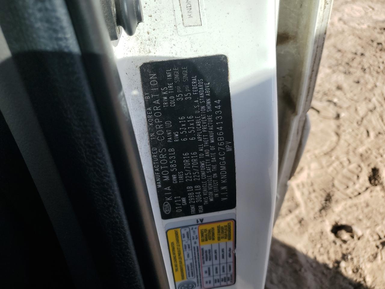 2011 Kia Sedona Lx VIN: KNDMG4C76B6413344 Lot: 82663255