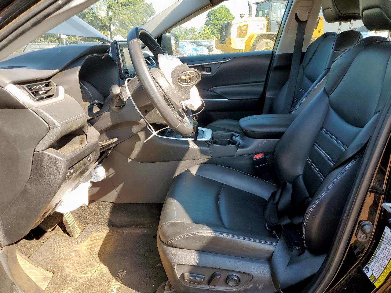 2019 Toyota Rav4 Xle Premium VIN: 2T3C1RFV5KW008143 Lot: 85136195