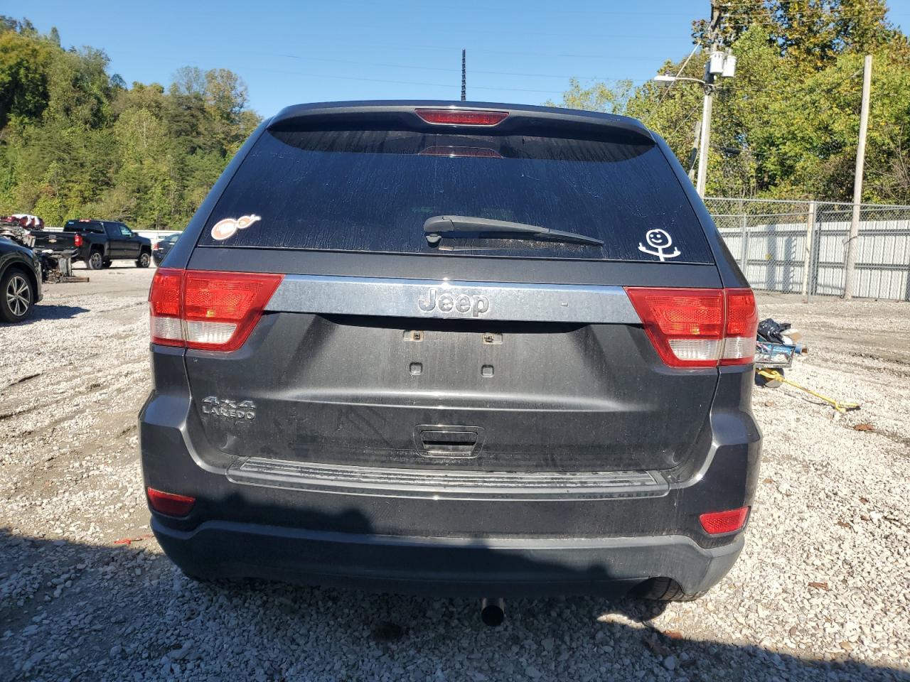 2011 Jeep Grand Cherokee Laredo VIN: 1J4RR4GG3BC677692 Lot: 85567885