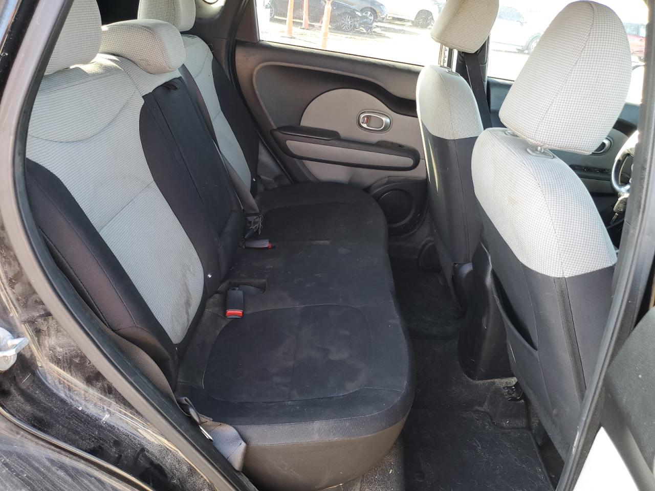 2014 Kia Soul VIN: KNDJN2A21E7037557 Lot: 84910385