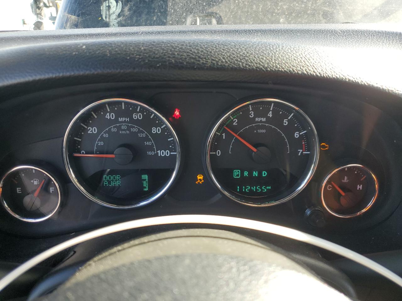 2014 Jeep Wrangler Unlimited Sport VIN: 1C4BJWDG4EL310058 Lot: 82154455