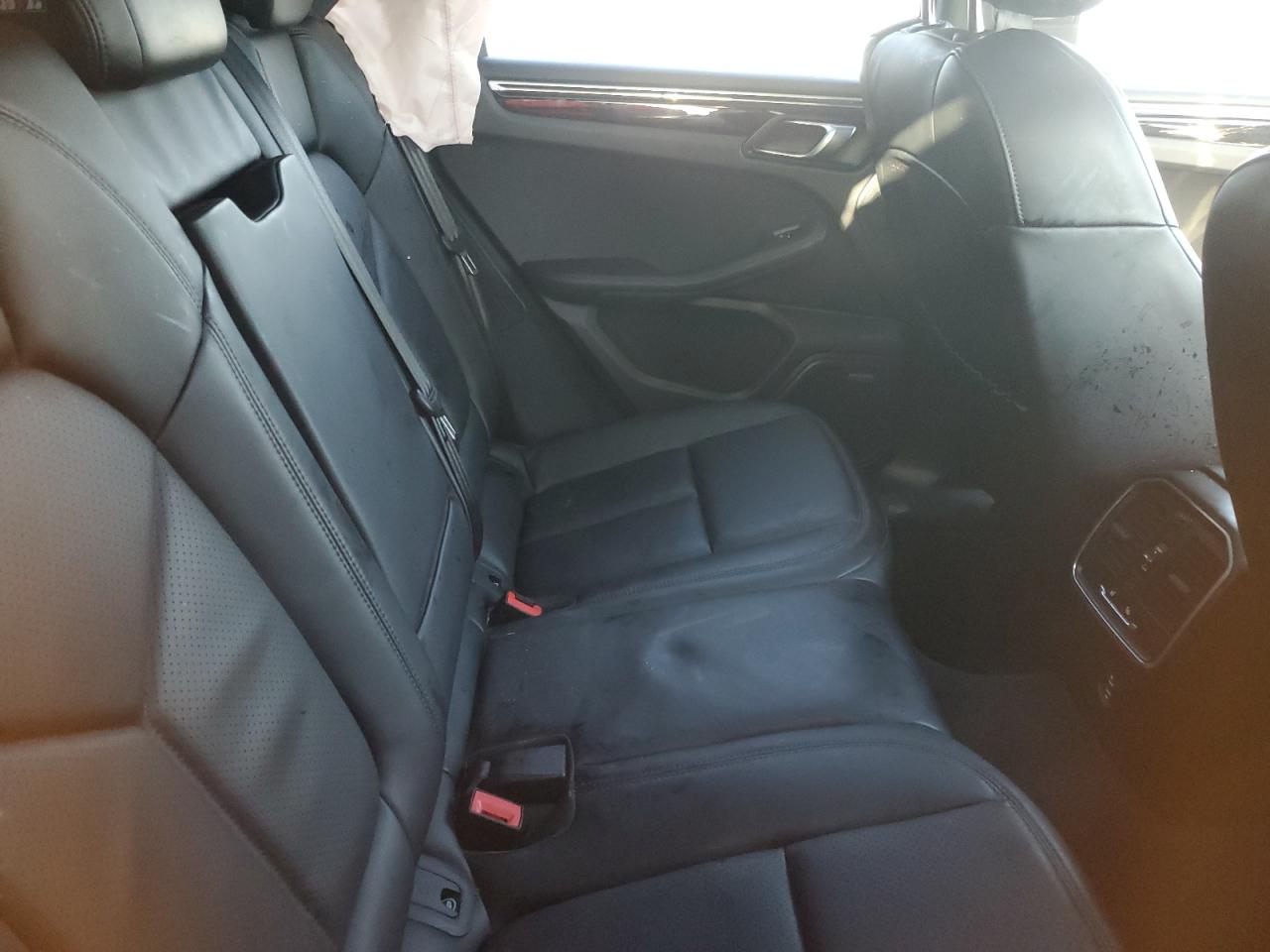 2024 Porsche Macan Base VIN: WP1AA2A56RLB07605 Lot: 85755905