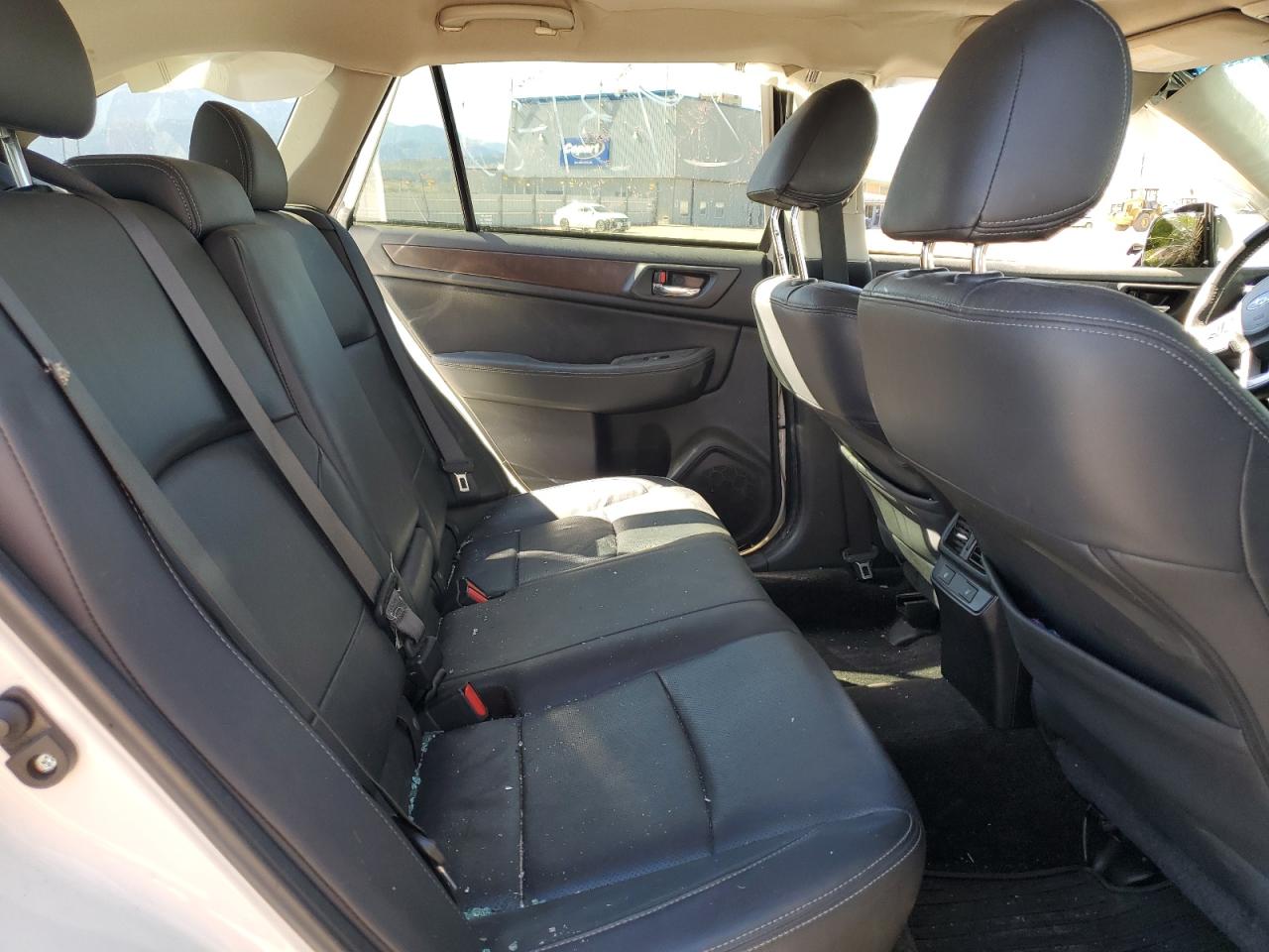 2015 Subaru Outback 2.5I Limited VIN: 4S4BSBLC5F3207247 Lot: 82224225