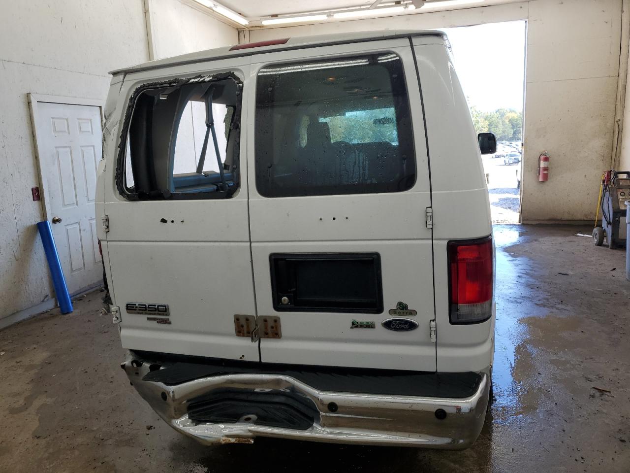 2014 Ford Econoline E350 Super Duty Wagon VIN: 1FBNE3BL4EDA28596 Lot: 87210215