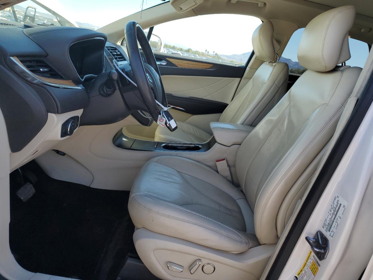 2016 Lincoln Mkc Select VIN: 5LMCJ2C95GUJ18931 Lot: 90735905