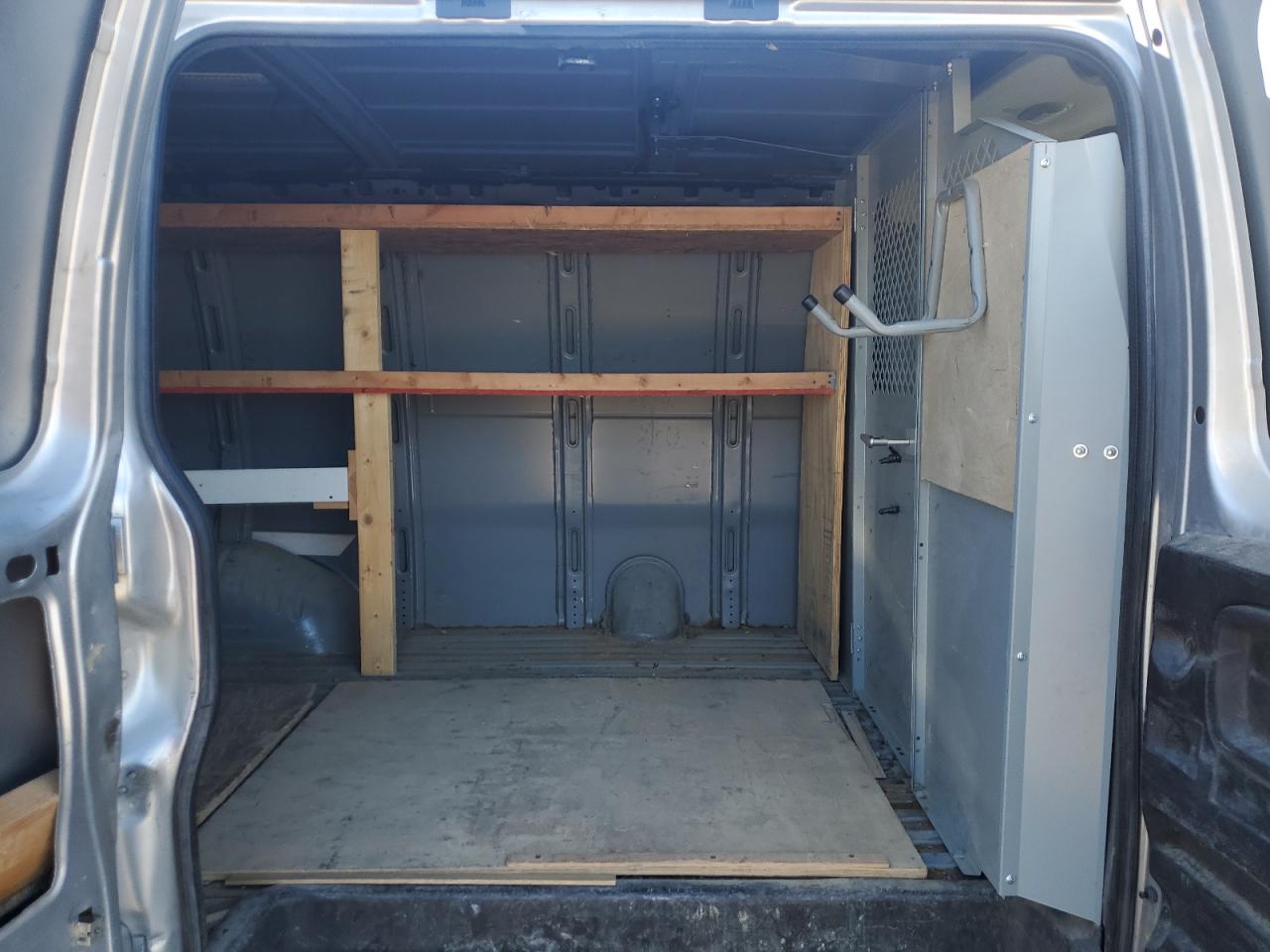 2015 GMC Savana Delivery Van VIN: 1GTW7FCGXF1249474 Lot: 89704105