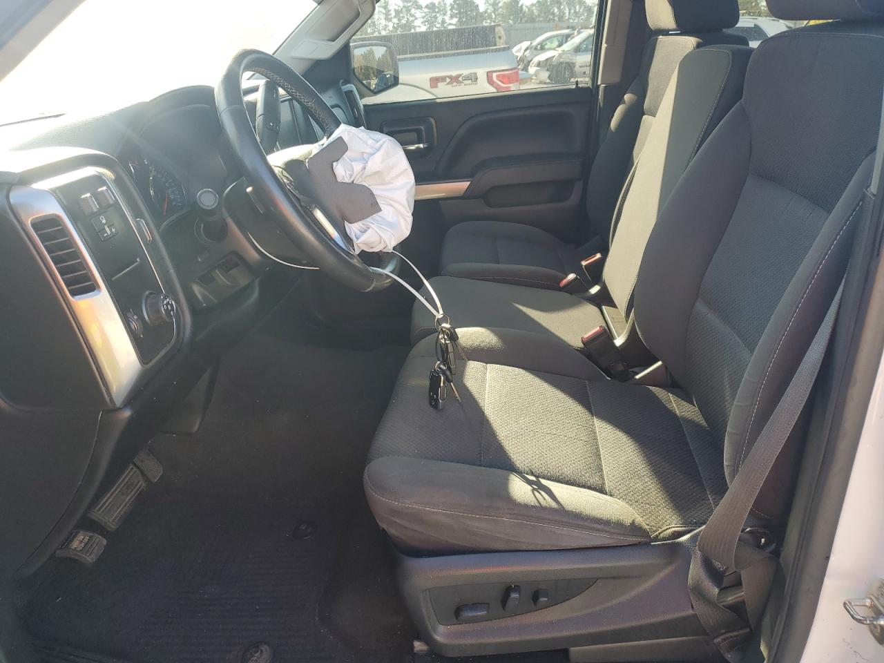 2018 Chevrolet Silverado C1500 Lt VIN: 3GCPCREC5JG501167 Lot: 81905455