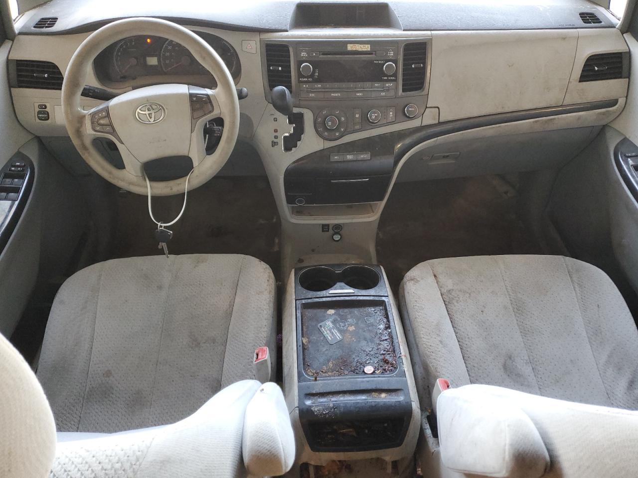 2011 Toyota Sienna Le VIN: 5TDKK3DC0BS127940 Lot: 81904295