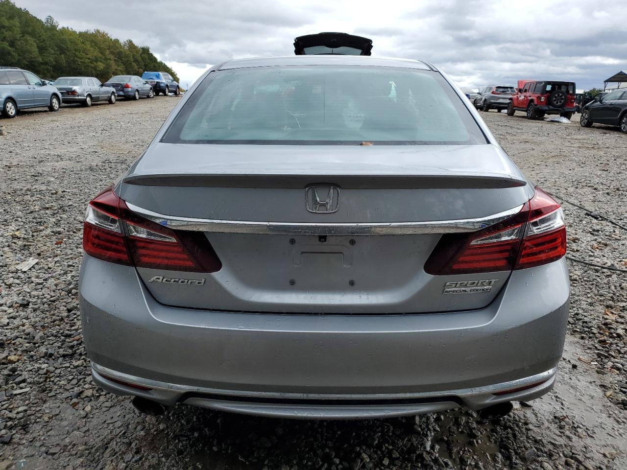 2017 Honda Accord Sport Special Edition VIN: 1HGCR2F15HA043254 Lot: 90476505
