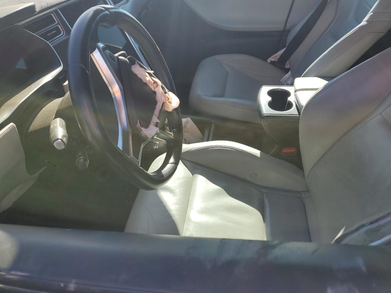 2016 Tesla Model S VIN: 5YJSA1E27GF133694 Lot: 86589755