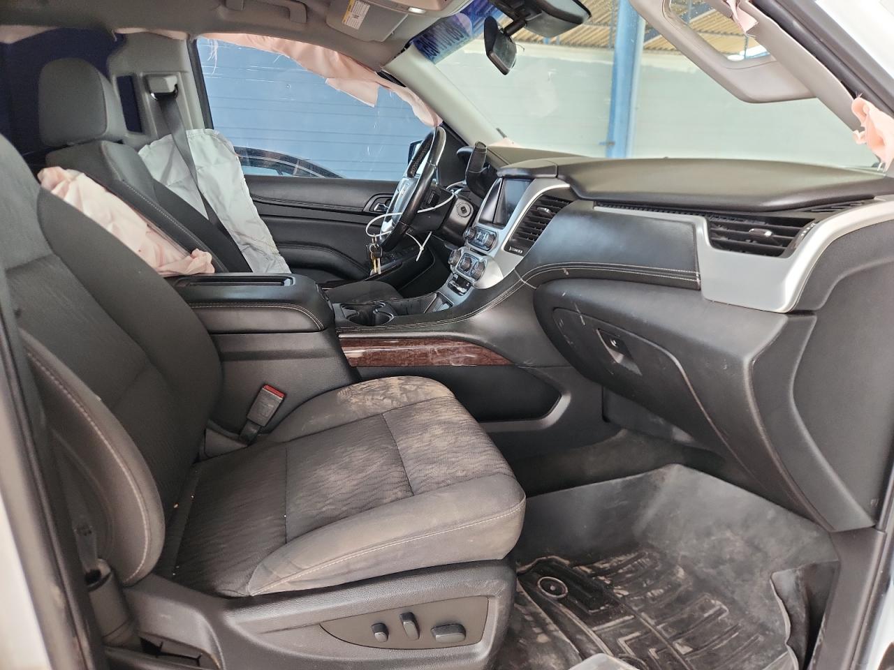 2018 GMC Yukon Xl C1500 Sle VIN: 1GKS1FKC0JR302342 Lot: 86101705