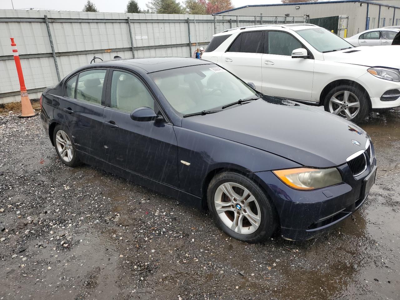 Фото: WBAVA33598KX84400