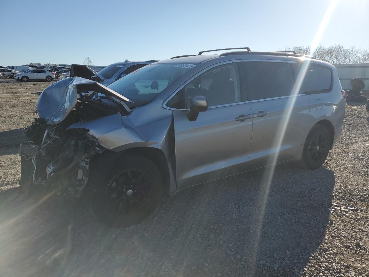 2020 Chrysler Voyager Lx