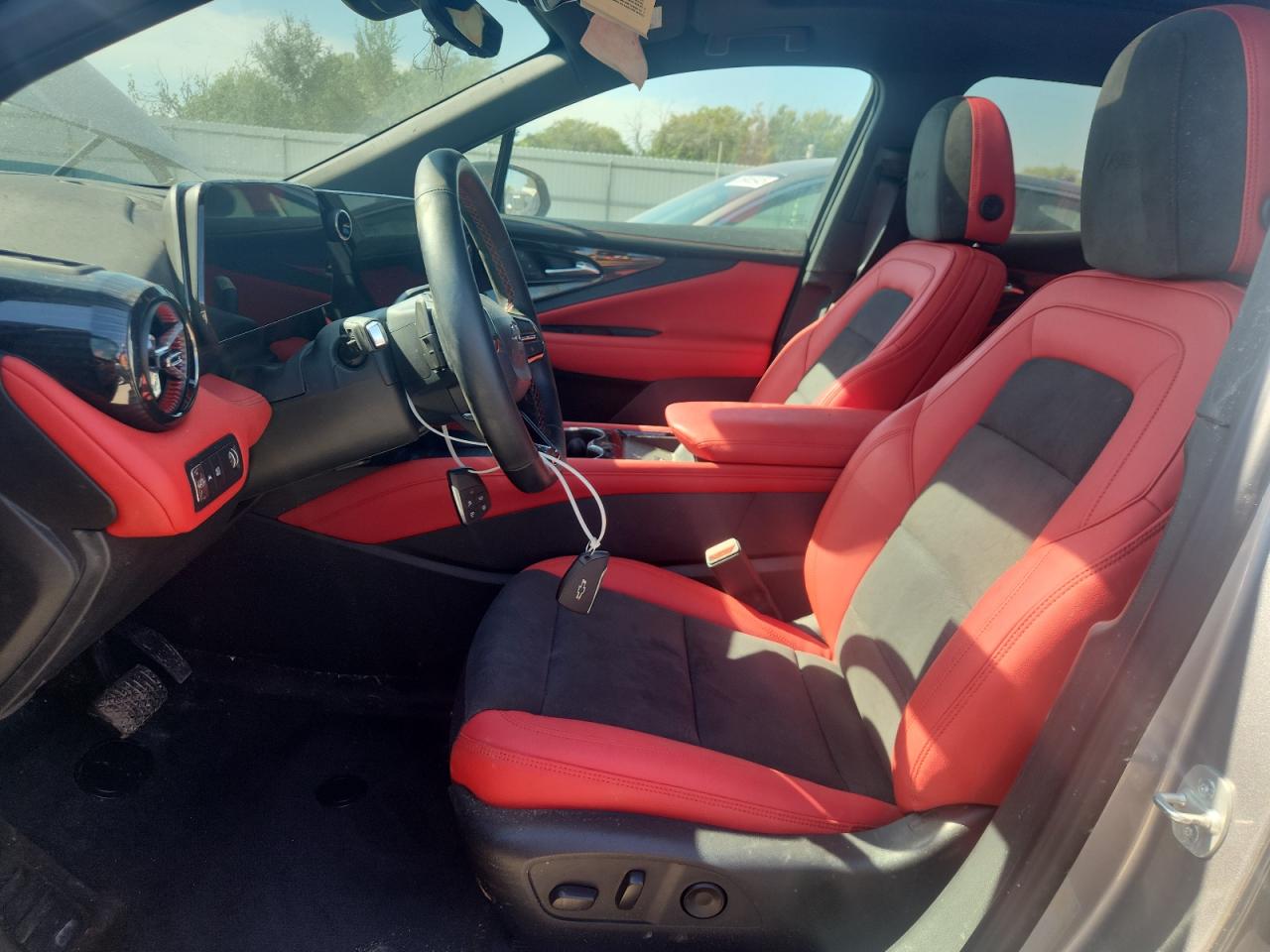 2025 Chevrolet Blazer Rs VIN: 3GNKDHRK2SS143261 Lot: 85849655