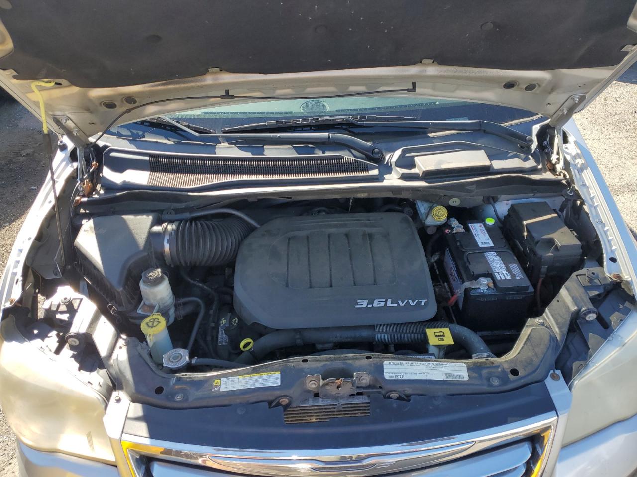 2011 Chrysler Town & Country Touring L VIN: 2A4RR8DG8BR784787 Lot: 82534955