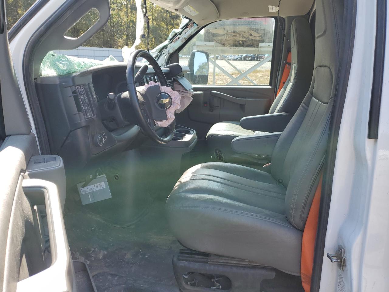 2023 Chevrolet Express Box Truck VIN: 1HA6GVF71PN010357 Lot: 87080725