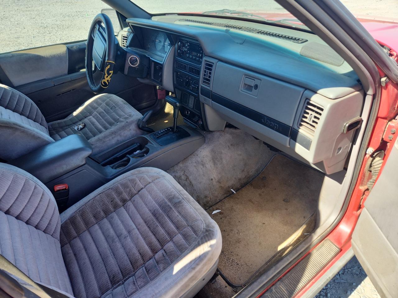 1995 Jeep Grand Cherokee Laredo VIN: 1J4GZ58Y3SC750824 Lot: 82653165