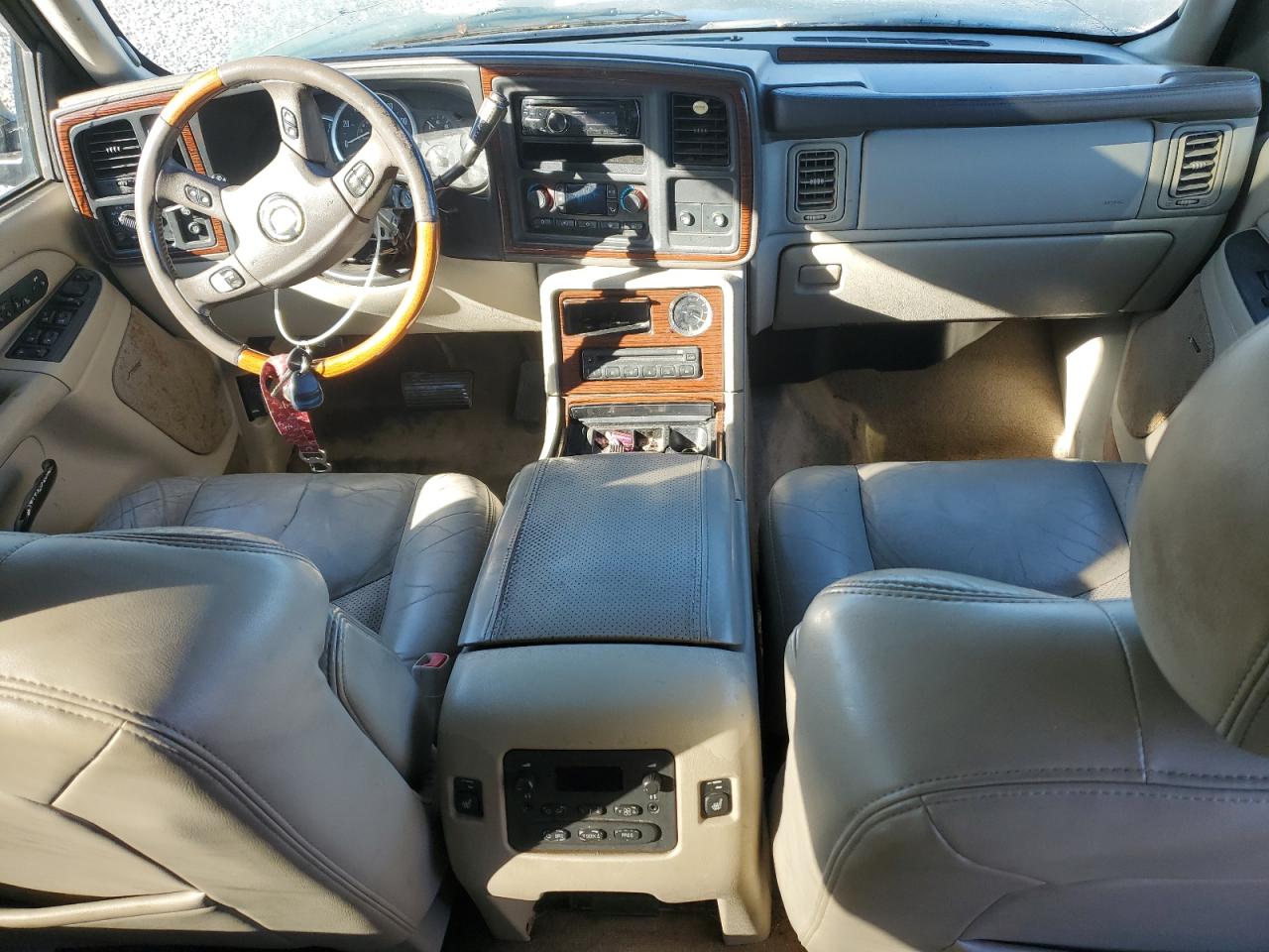 2004 Cadillac Escalade Luxury VIN: 1GYEC63T54R144726 Lot: 87245835