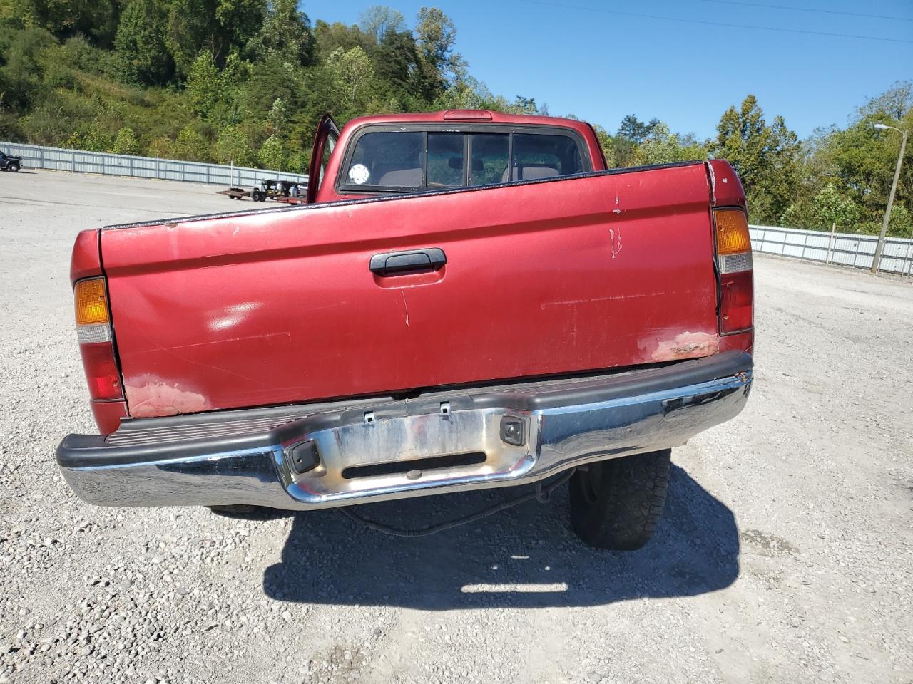 1996 Toyota Tacoma VIN: 4TAPM62N7TZ136944 Lot: 82388415