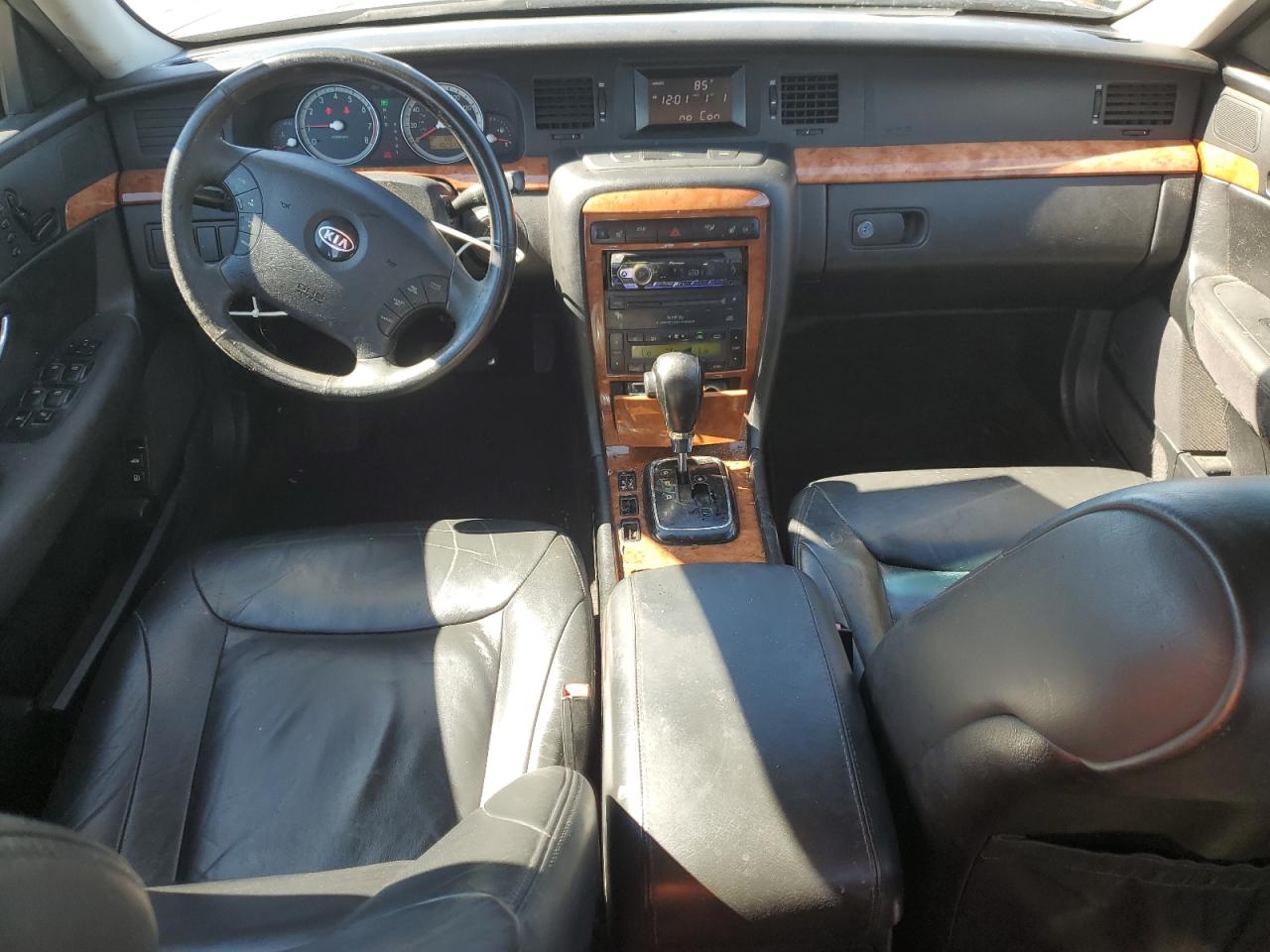 2004 Kia Amanti VIN: KNALD124145046241 Lot: 87048105