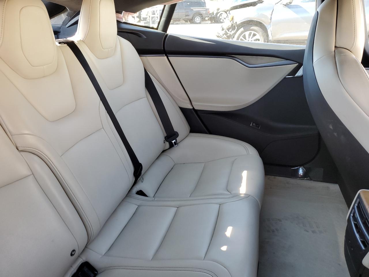 2019 Tesla Model S VIN: 5YJSA1E24KF339371 Lot: 87235495