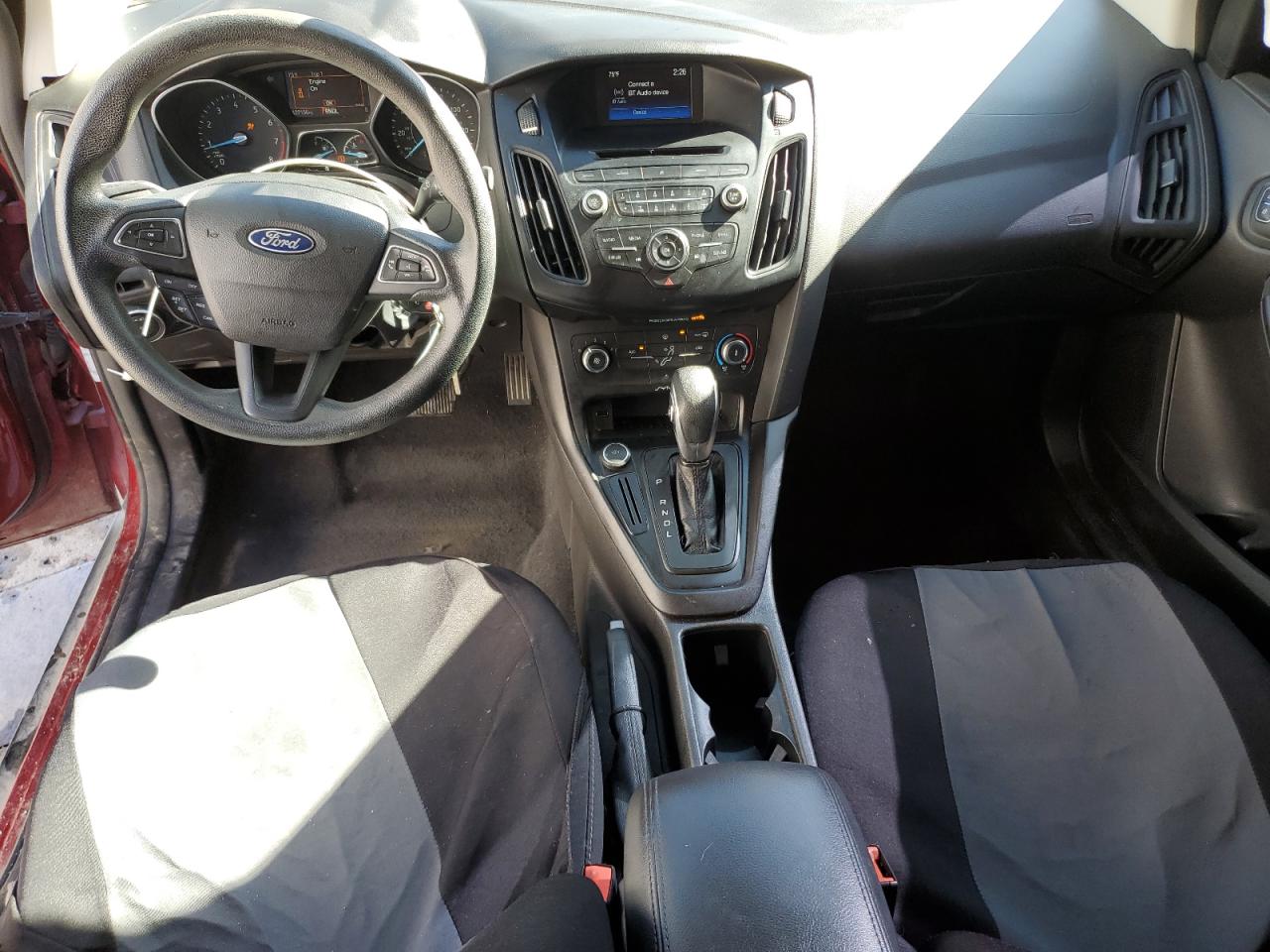2017 Ford Focus Se VIN: 1FADP3F25HL215588 Lot: 85650375