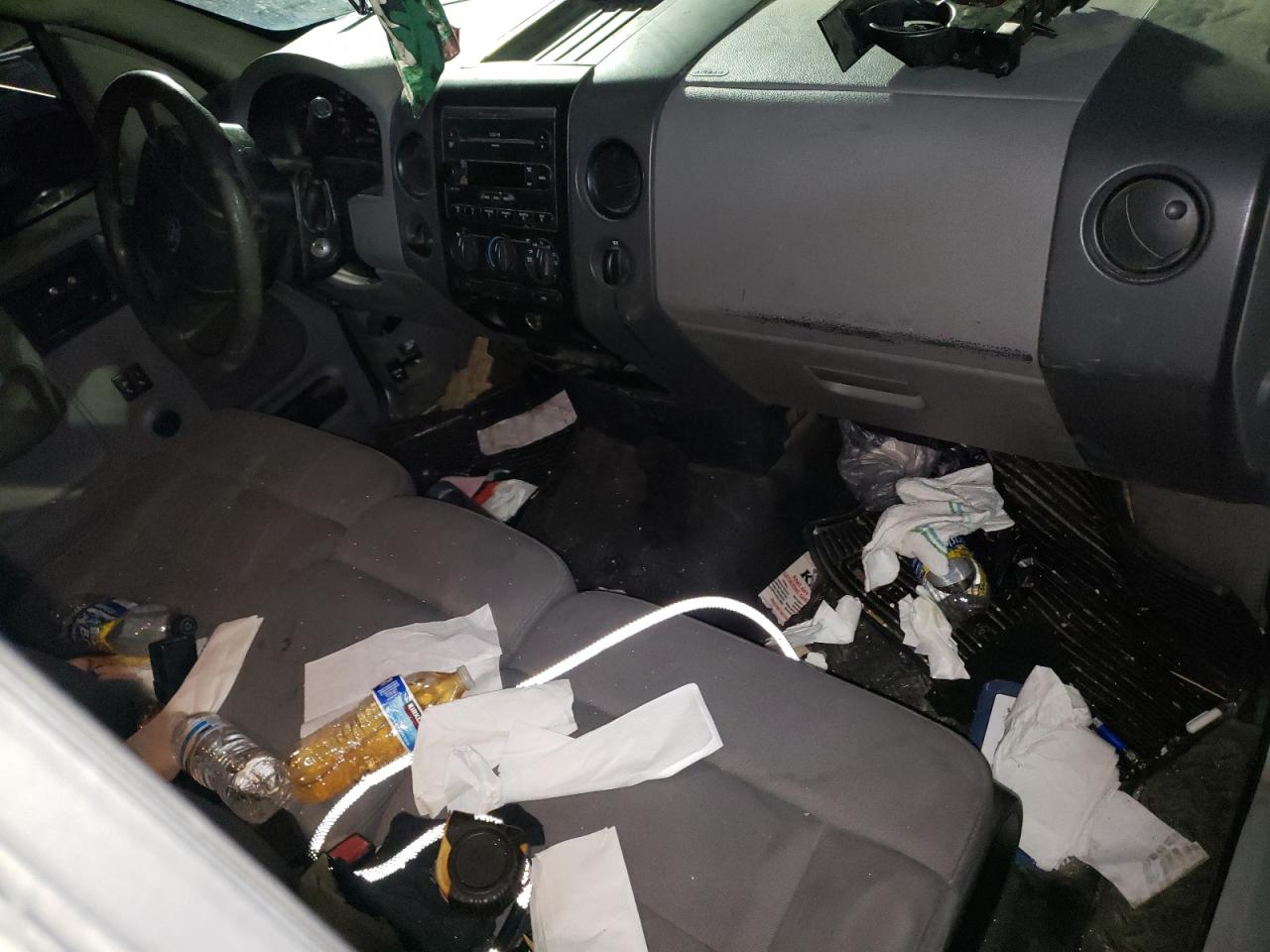 2005 Ford F150 VIN: 1FTRF02255KC23912 Lot: 90409025