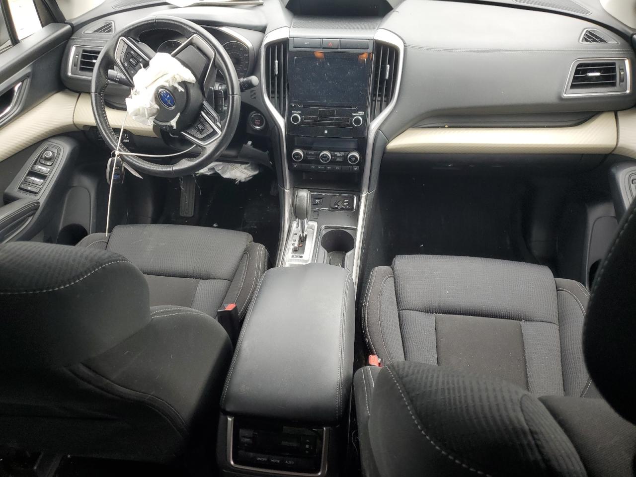 2019 Subaru Ascent Premium VIN: 4S4WMAFD5K3427721 Lot: 82372915