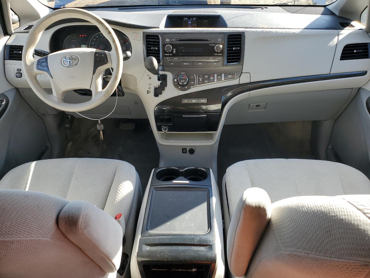 2014 Toyota Sienna Le VIN: 5TDKK3DC8ES481743 Lot: 82338655