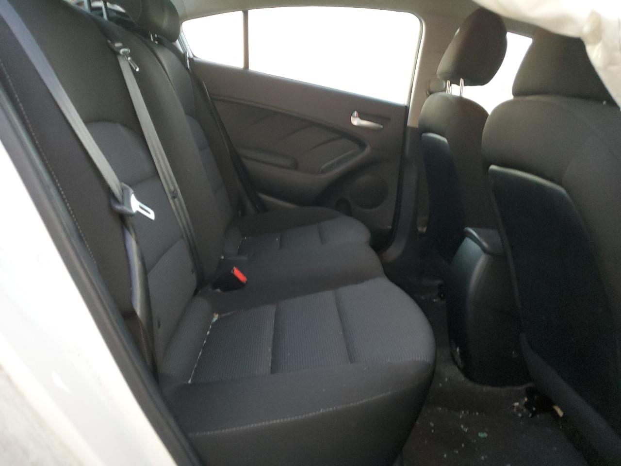 2018 Kia Forte Lx VIN: 3KPFK4A70JE238558 Lot: 85083735