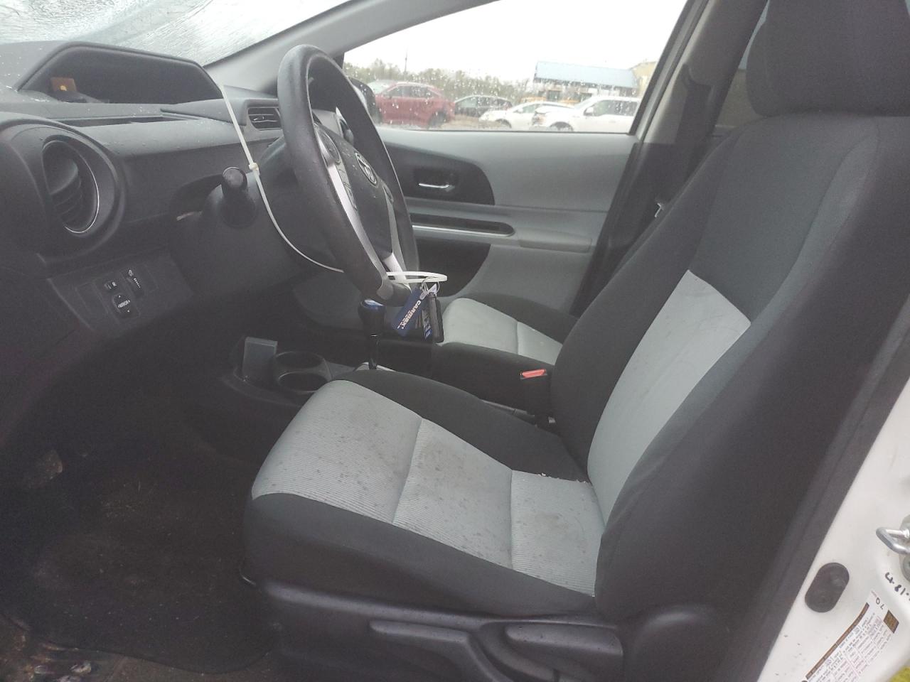 2014 Toyota Prius C VIN: JTDKDTB30E1065616 Lot: 90463875