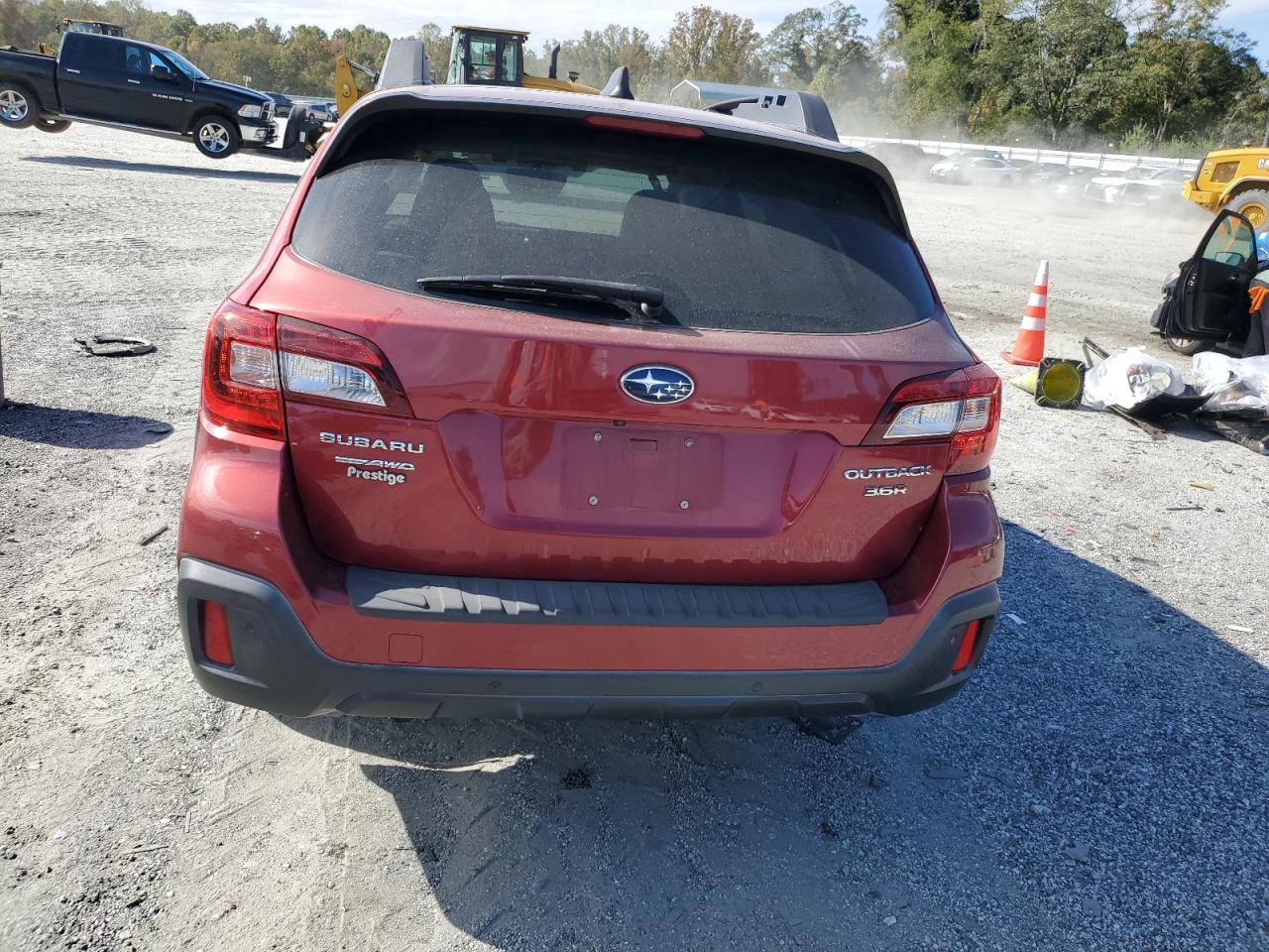 2018 Subaru Outback 3.6R Limited VIN: 4S4BSENC4J3263722 Lot: 86099845