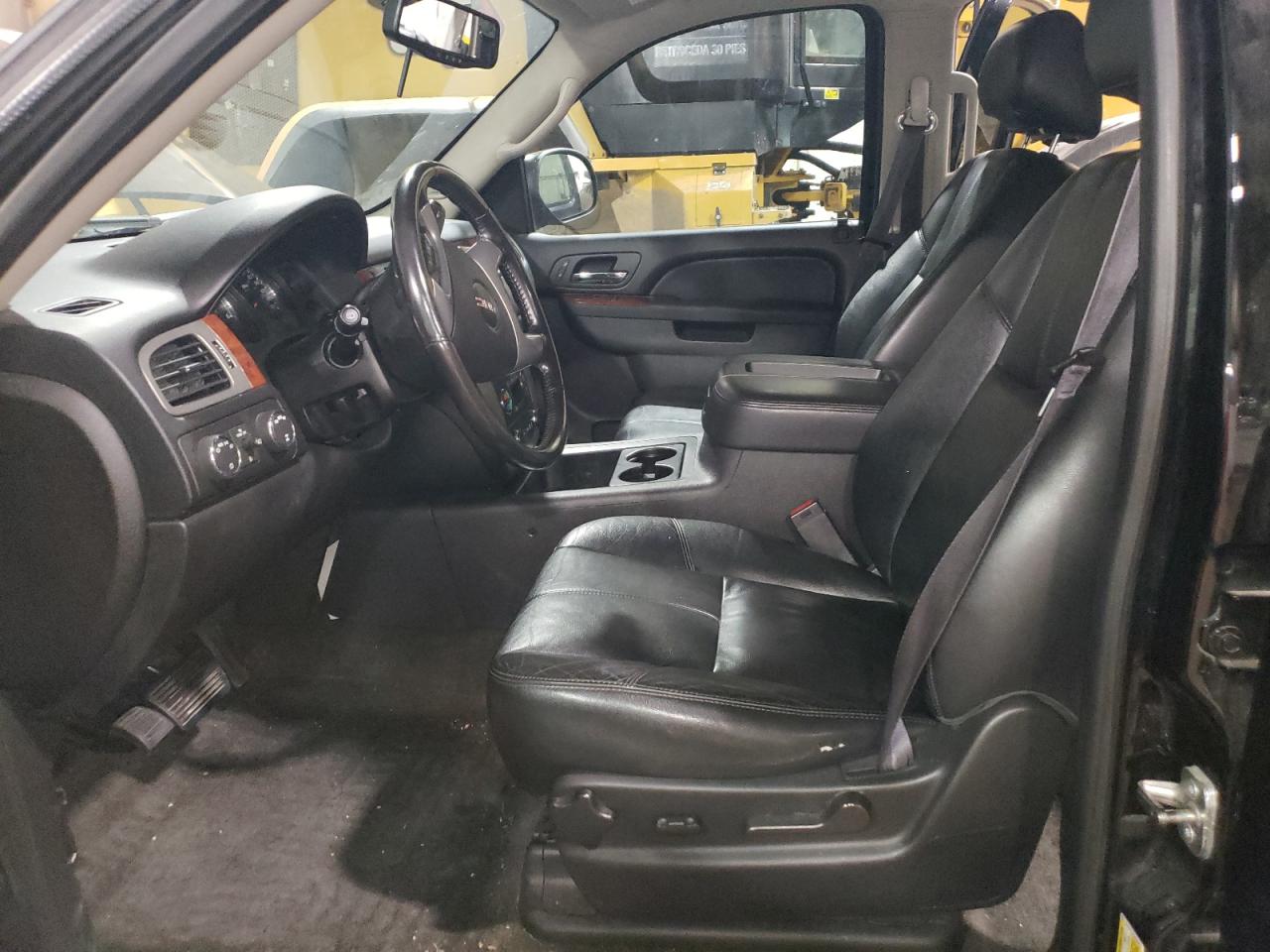 2013 GMC Yukon Xl K1500 Slt VIN: 1GKS2KE78DR302873 Lot: 82361355