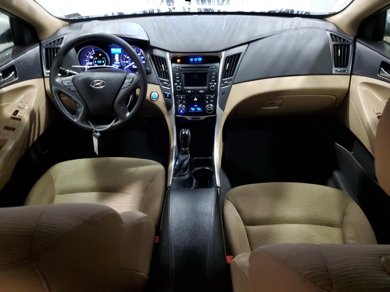 2015 Hyundai Sonata Hybrid VIN: KMHEC4A4XFA137936 Lot: 85749535