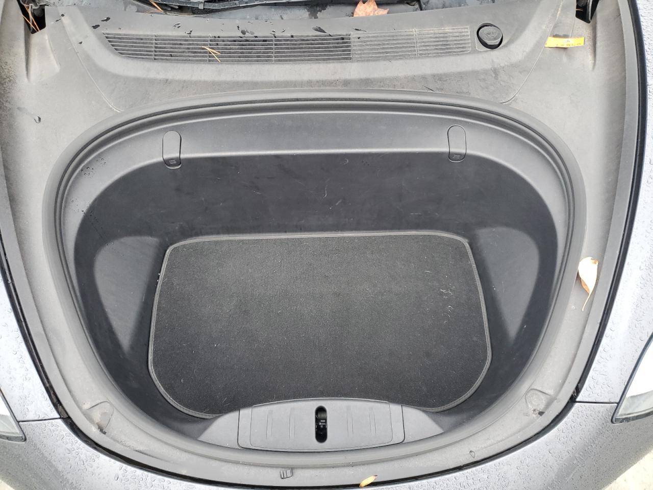 2018 Tesla Model 3 VIN: 5YJ3E1EB5JF130308 Lot: 90031475