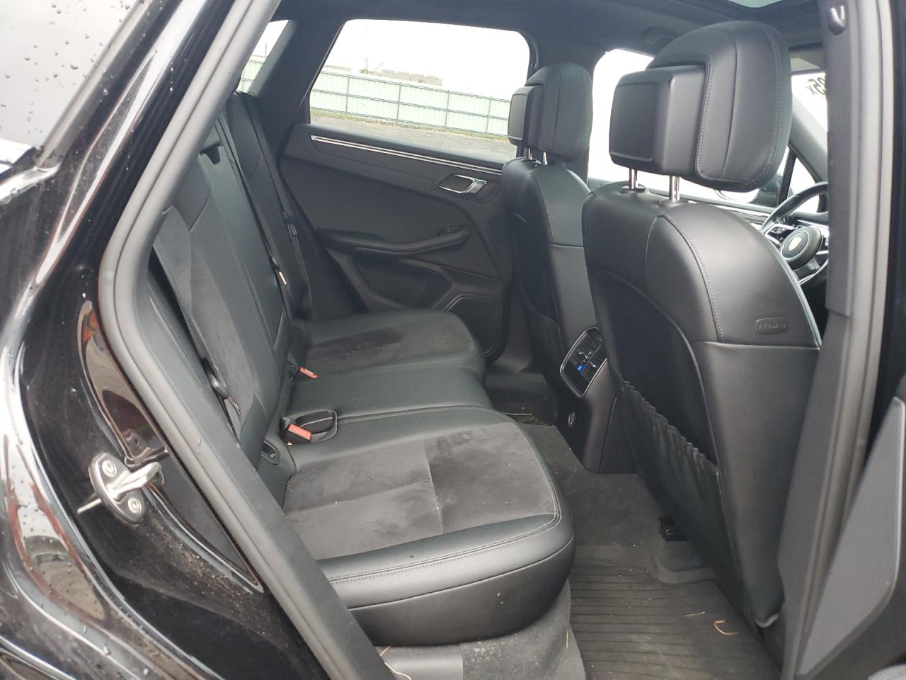 2017 Porsche Macan VIN: WP1AA2A53HLB01517 Lot: 86434585